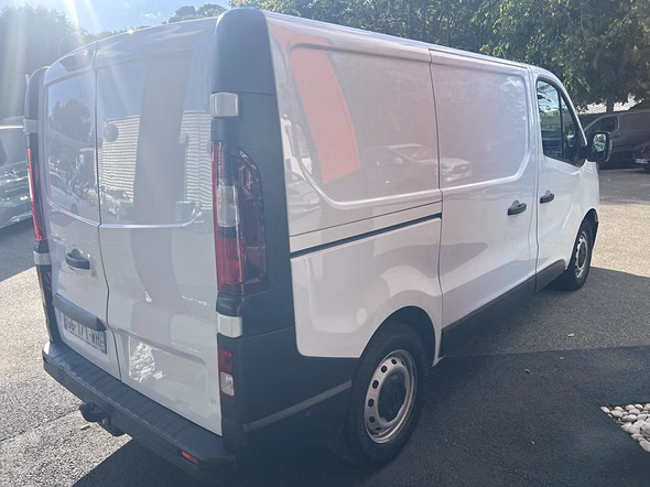 RENAULT Trafic Fg L1H1 2T8 2.0 Blue dCi 150ch Grand Confort - Miniature 6