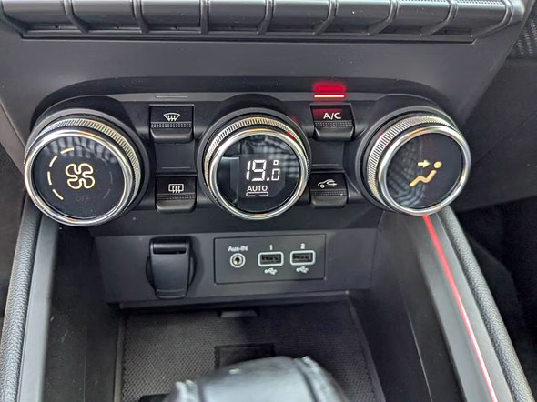RENAULT Clio 1.6 E-Tech hybride 145ch RS Line - Miniature 16