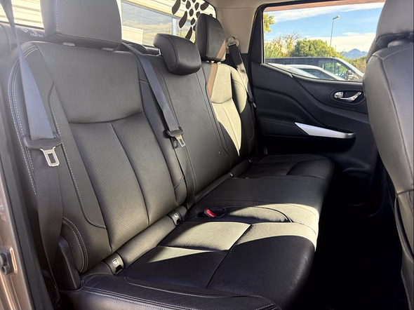 RENAULT Alaskan 2.3 dCi 190ch Double Cabine Intens BVA - Miniature 24
