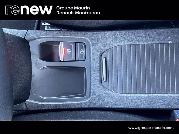RENAULT Clio 1.6 E-Tech 145ch full hybrid Techno - 24 - Miniature 23