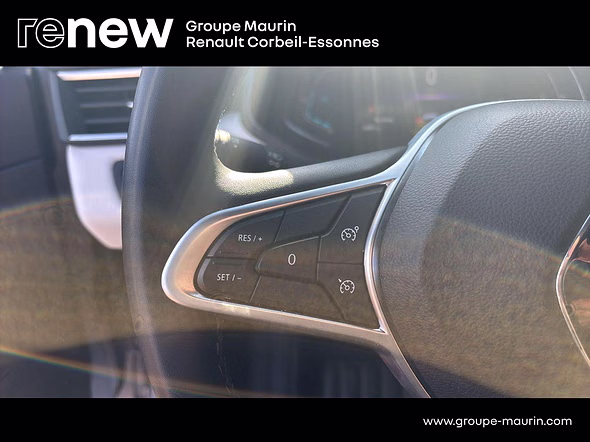RENAULT Clio 1.6 E-Tech hybride 145ch Techno - Miniature 21