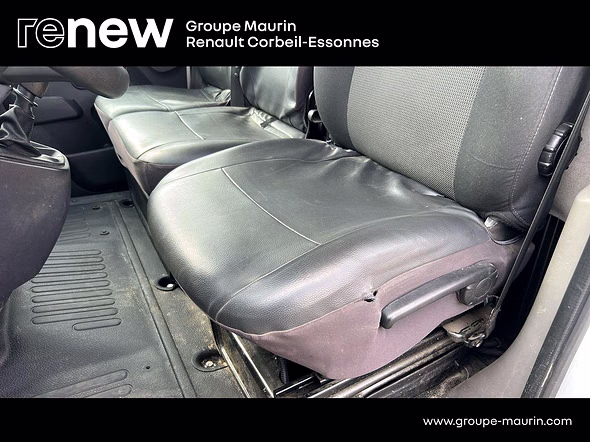 RENAULT Master Fg F3500 L3H2 2.3 dCi 135ch Grand Confort E6 - Miniature 26