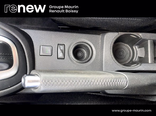 RENAULT Captur 1.3 TCe 150ch FAP Intens EDC - Miniature 29