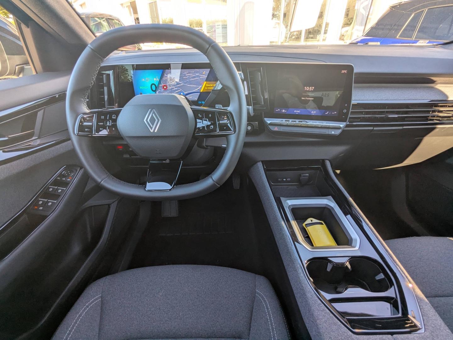RENAULT Austral 1.2 E-Tech full hybrid 200ch Evolution - 25 - Photo 2