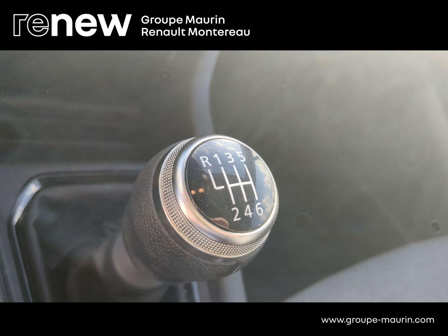RENAULT Clio 1.0 TCe 90ch Evolution - Photo 30