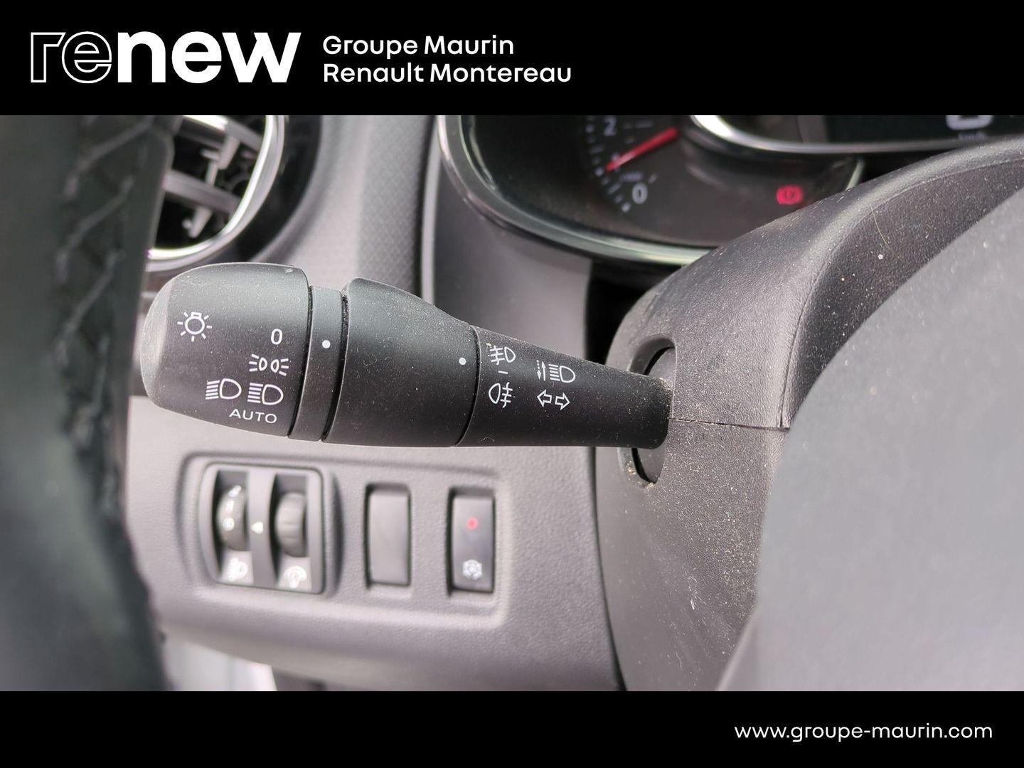 RENAULT Clio 1.2 TCe 120ch energy Intens EDC 5p - Photo 22