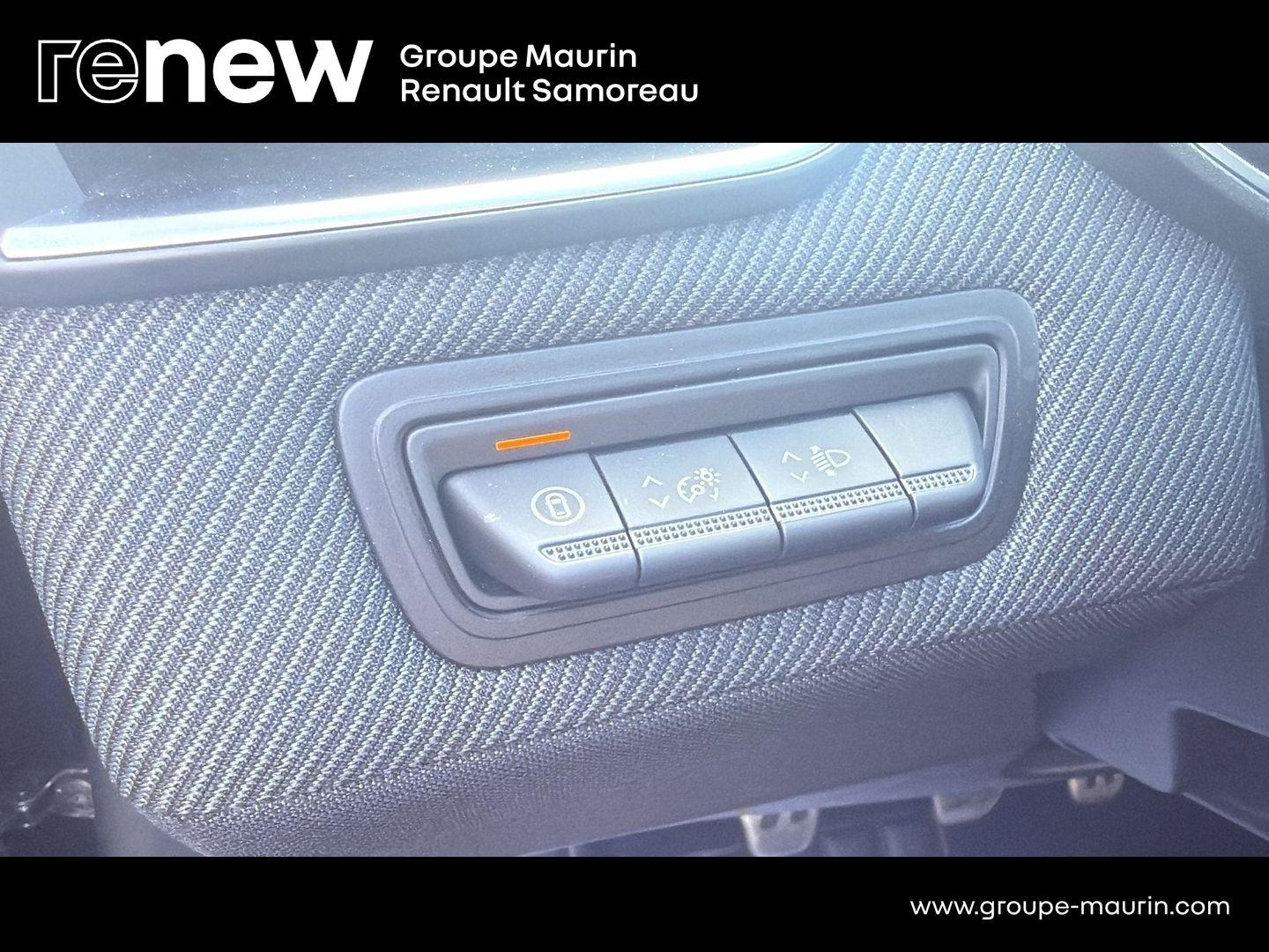 RENAULT Clio 1.0 TCe 90ch esprit Alpine - 25 - Photo 19