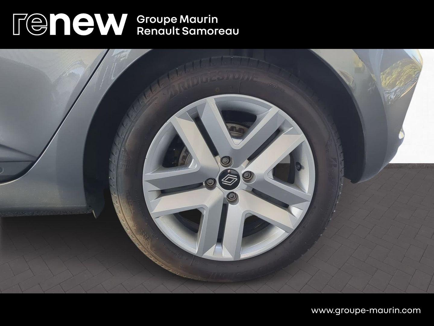 RENAULT Clio 1.5 dCi 100ch Evolution - 25 - Photo 7