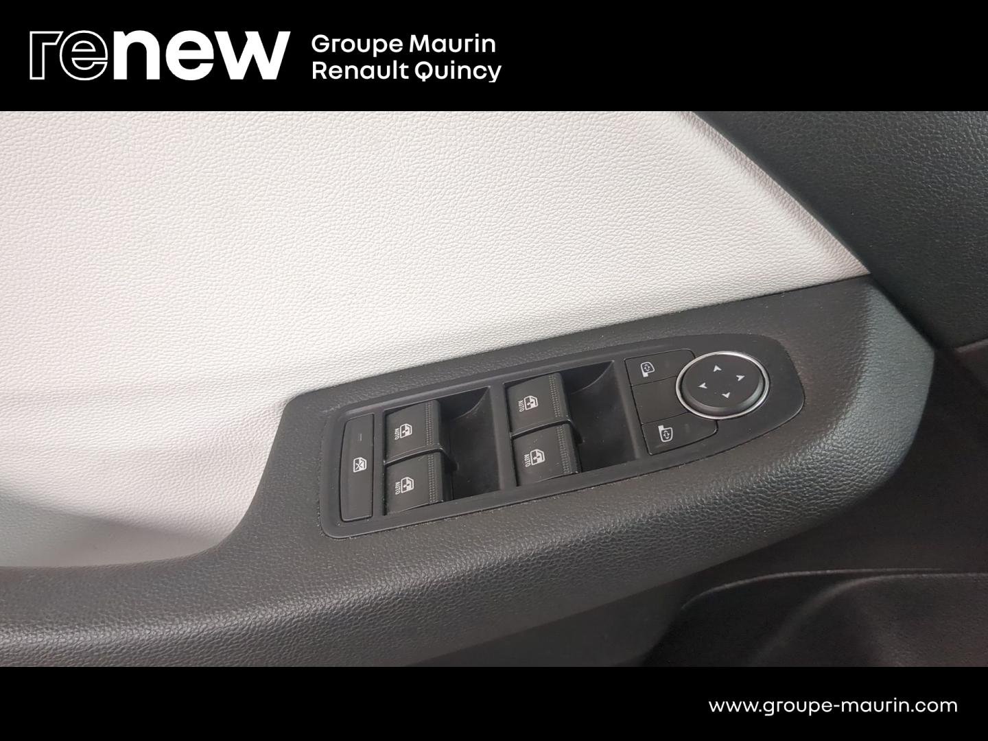 RENAULT Clio 1.6 E-Tech hybride 145ch Techno - Photo 13