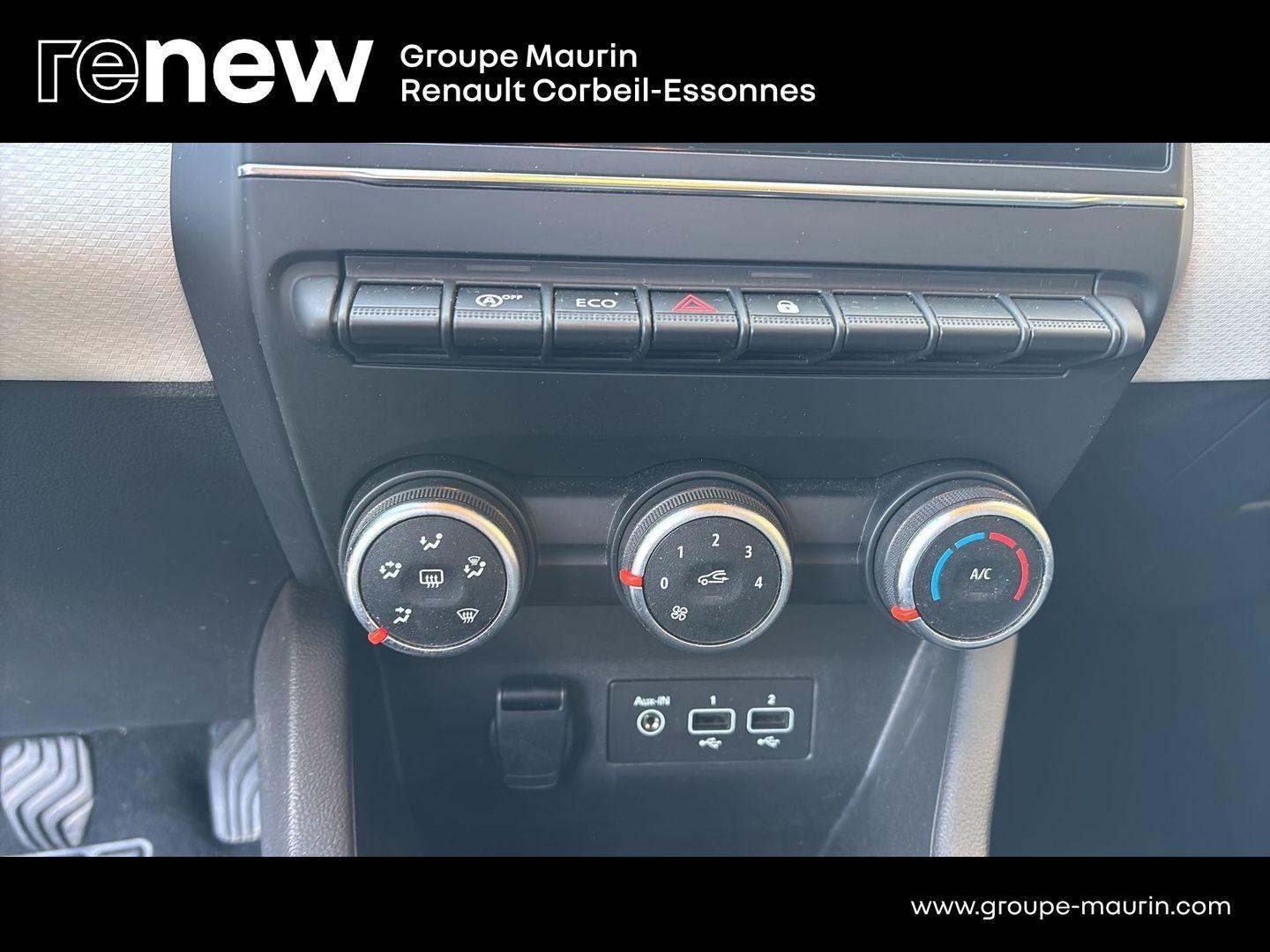 RENAULT Clio 1.0 TCe 90ch Evolution - Photo 25