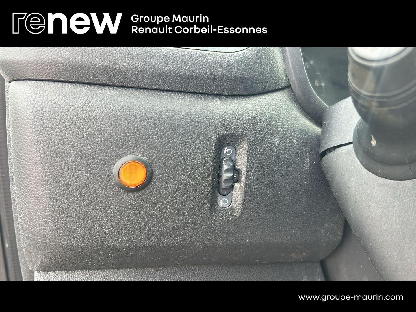 RENAULT Master Fg F3500 L3H2 2.3 dCi 135ch Grand Confort E6 - Photo 23