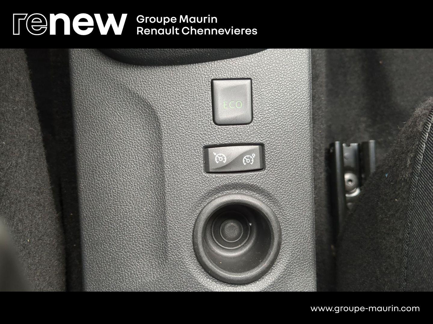 RENAULT Captur 0.9 TCe 90ch energy Intens Euro6c - Photo 29