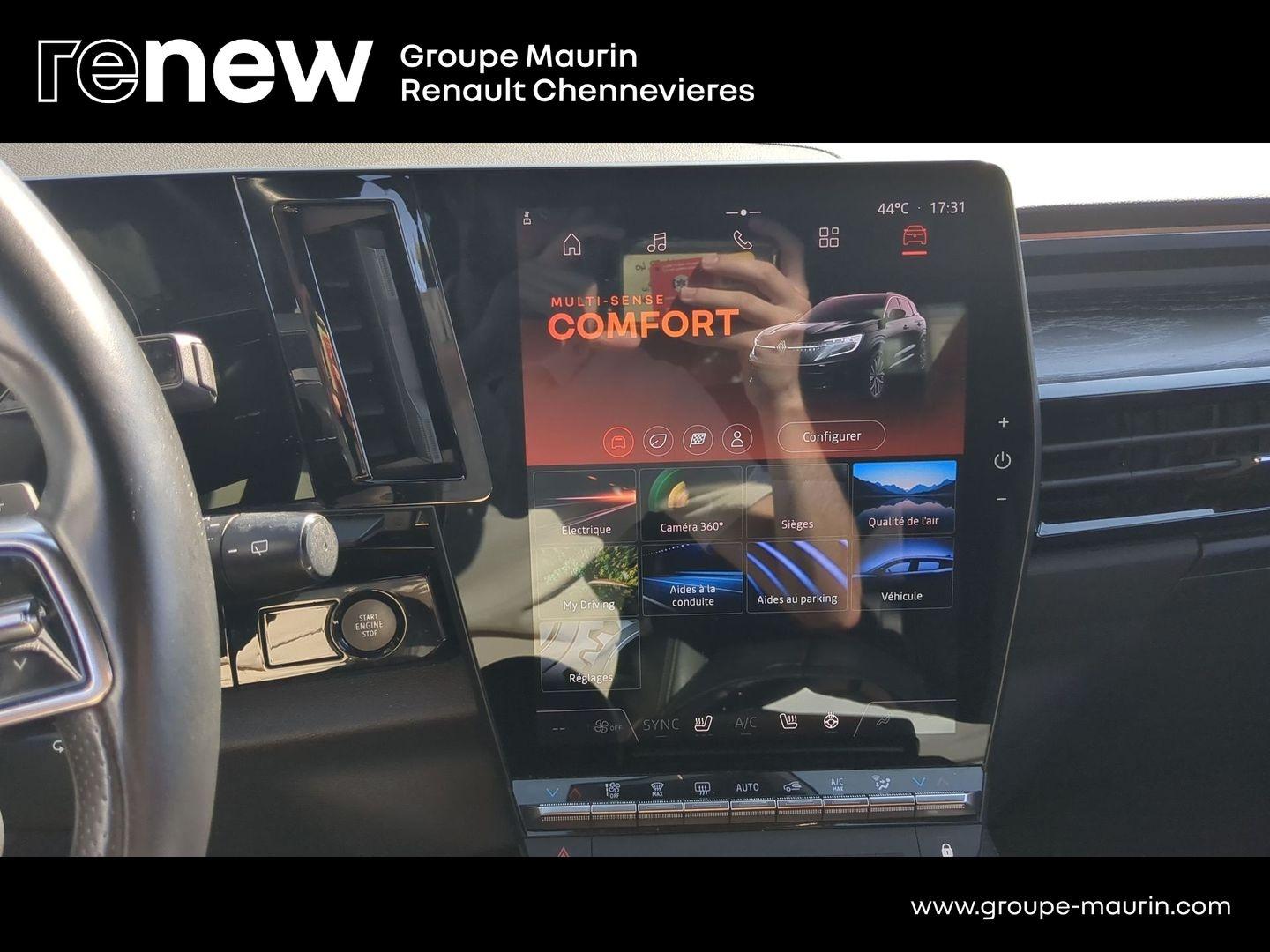 RENAULT Austral 1.2 E-Tech full hybrid 200ch Iconic - Photo 24