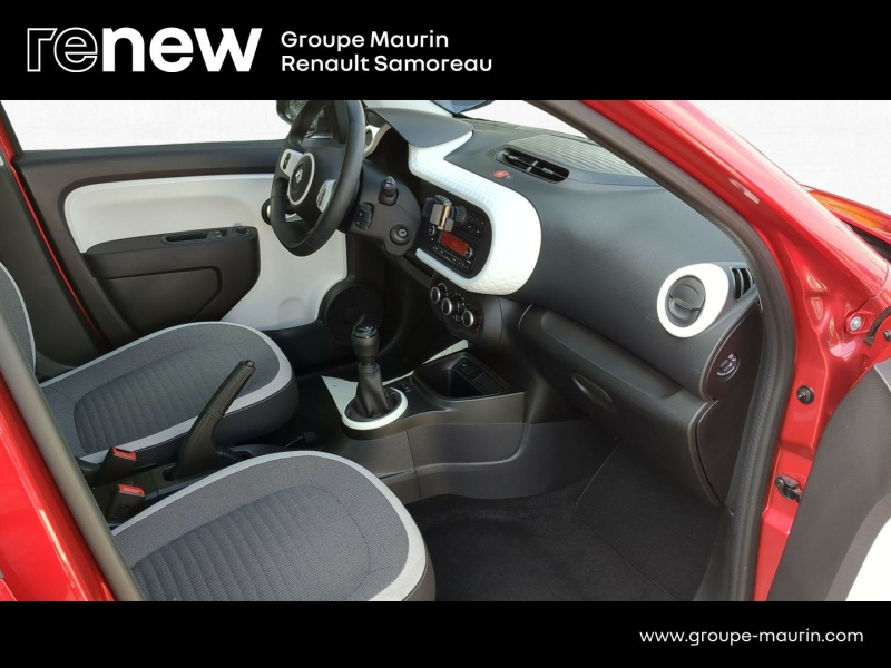 RENAULT Twingo d’occasion à vendre à FONTAINEBLEAU chez DPL - GARAGE DU CENTRE (Photo 13)