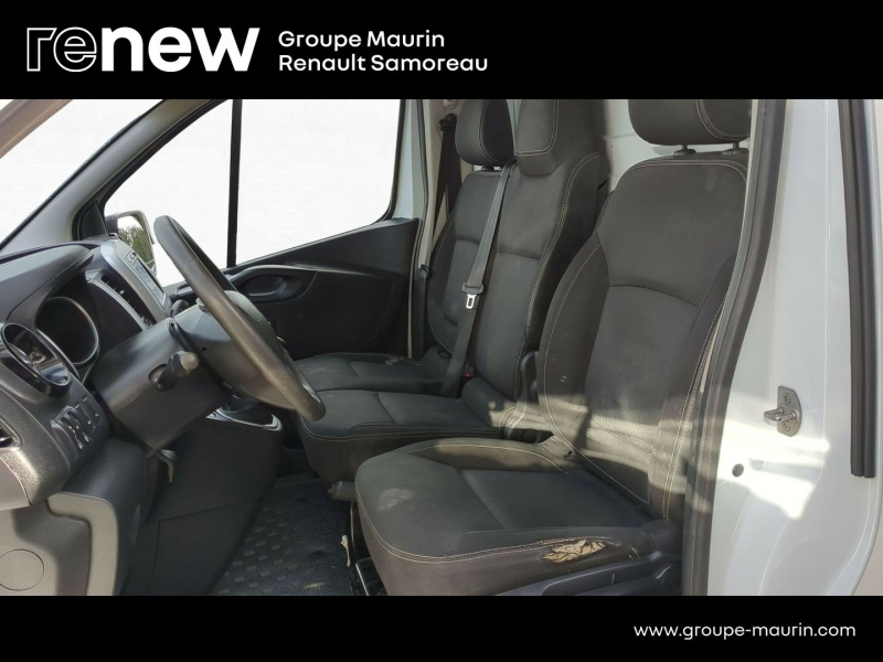 RENAULT Trafic Fg VUL d’occasion à vendre à FONTAINEBLEAU chez DPL - GARAGE DU CENTRE (Photo 12)