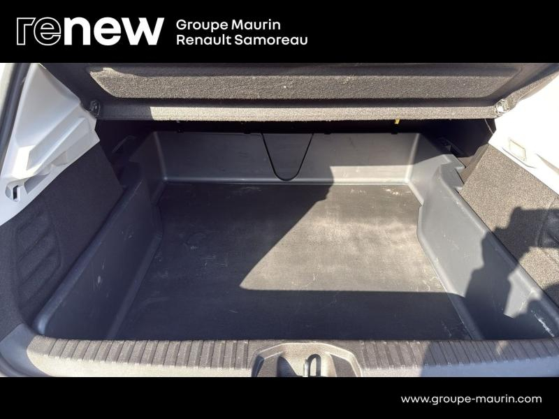 RENAULT Clio d’occasion à vendre à SAMOREAU chez DPL - GARAGE DU CENTRE (Photo 9)